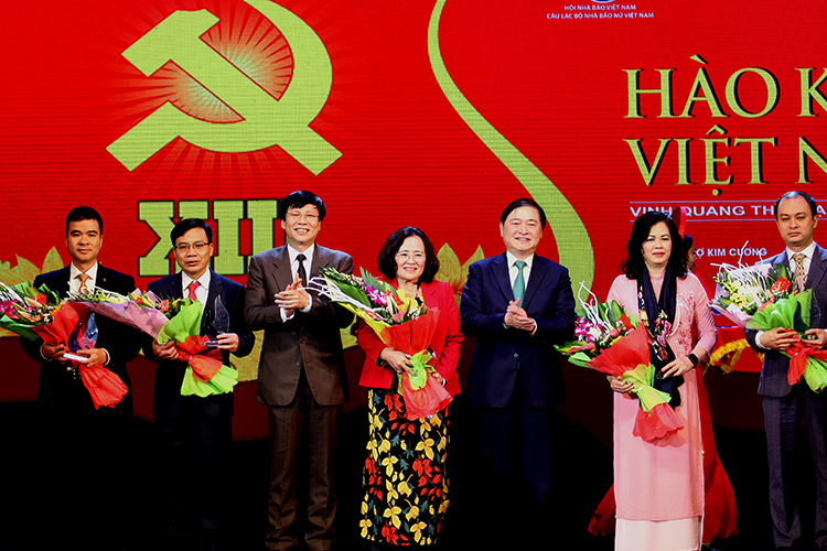 Chương trình Hào khí Việt Nam – Vinh quang thời đại Hồ Chí Minh