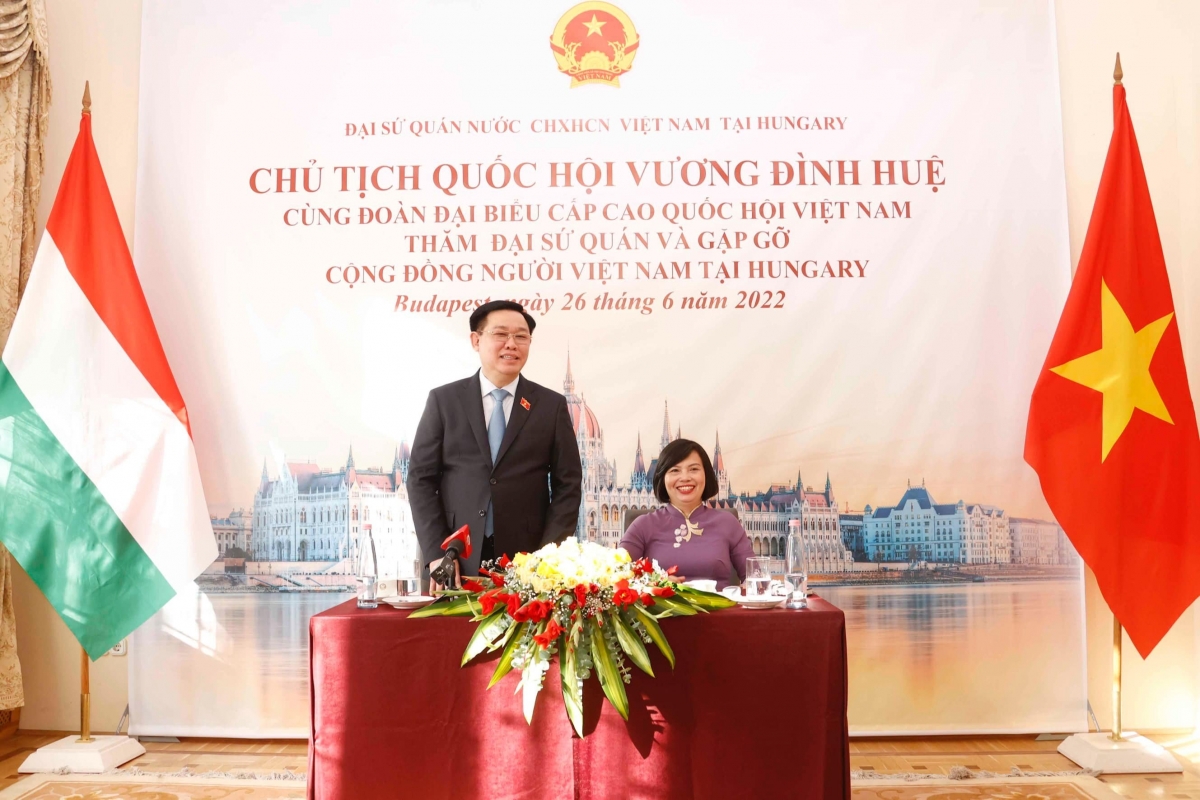 Chuyến thăm của Thủ tướng sẽ tạo ra bước phát triển mới cho quan hệ Đối tác toàn diện Việt Nam-Hungary