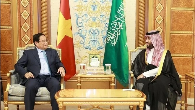 Thủ tướng Phạm Minh Chính gặp lãnh đạo các nước tham dự Hội nghị FII8 ở Saudi Arabia